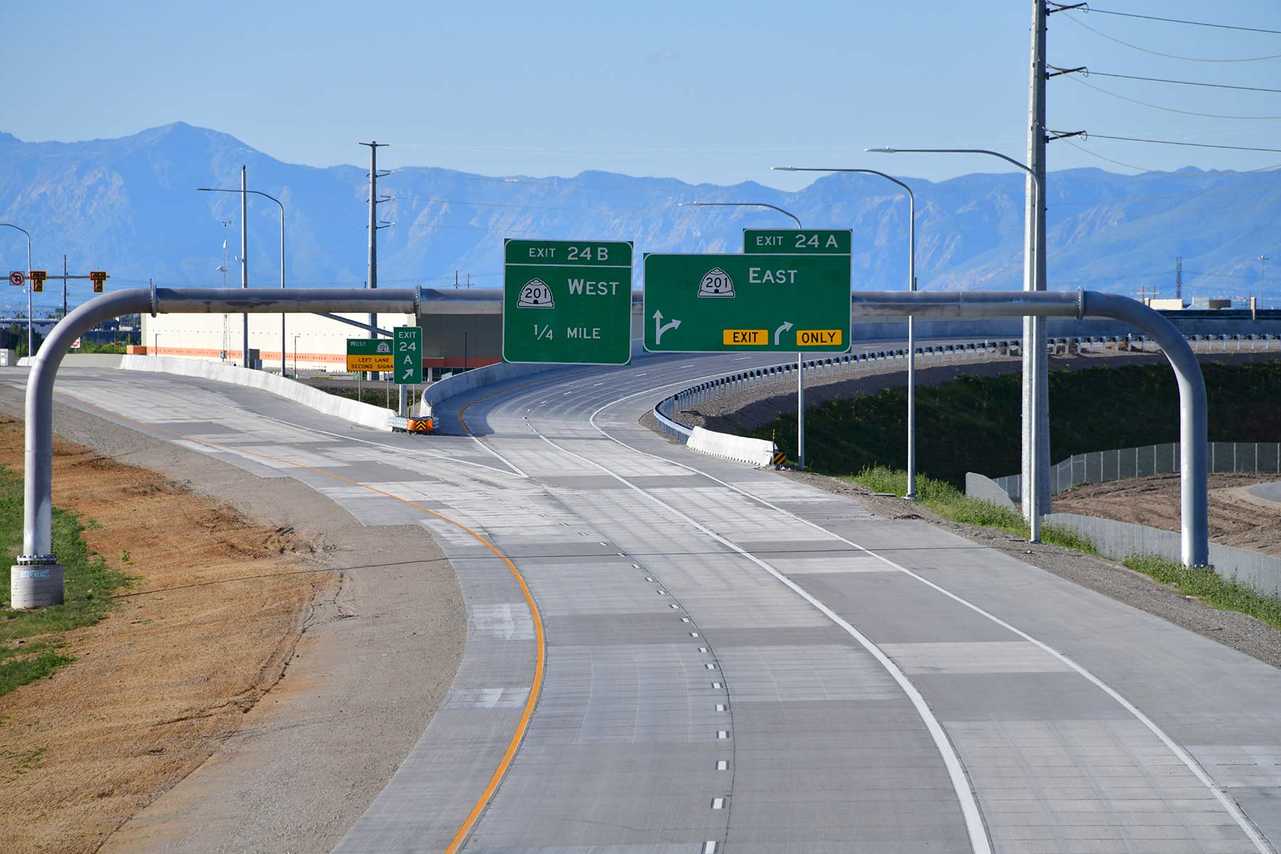 Mountain View Corridor Construction Completed at SR-201 Interchange